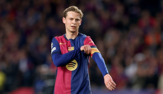 Liverpool đề nghị 40 triệu Euro chiêu mộ De Jong từ Barcelona